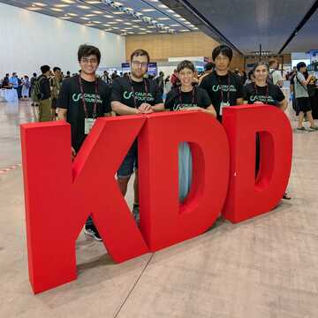 当社チームが今年のKDDカンファレンスに3本の論文を発表。科学的な深い議論や新たなつながりを通じ、刺激的な1週間を過ごしました。